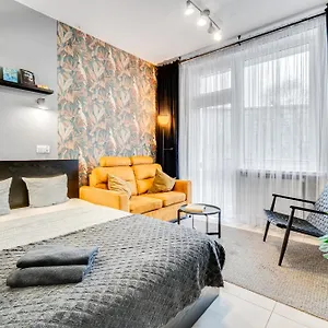 Apartmán Papuga ~ 700m Main Square ~ Self Check-in 24h, Vratislav